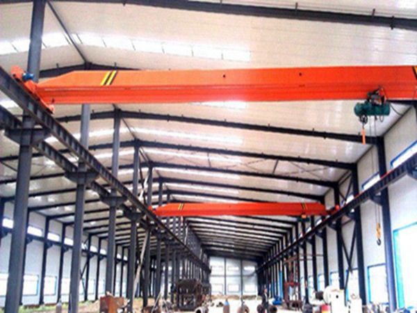 云南臨滄單梁行吊廠家2噸電動(dòng)單梁起重機(jī)價(jià)格