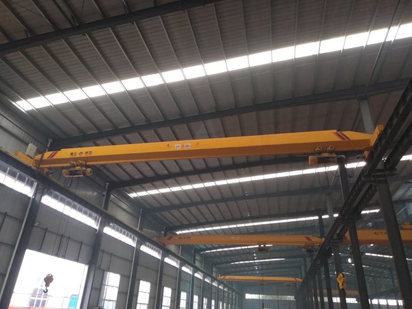 寧夏固原單梁行吊廠家3噸電動(dòng)葫蘆起重機(jī)