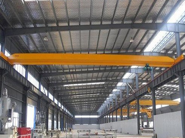 福建泉州雙梁行吊廠家鋼結(jié)構(gòu)廠用10噸行車