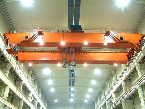 湖北恩施雙梁行吊廠家起重機(jī)主梁下?lián)显?>
                                </div>
                            </div>
                            <div   id=